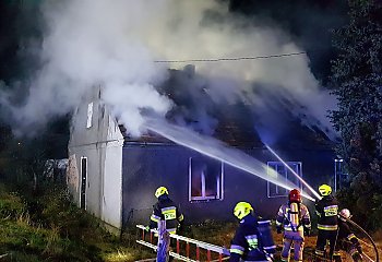 Pożar domu jednorodzinnego w Brzozie [ZDJĘCIA]