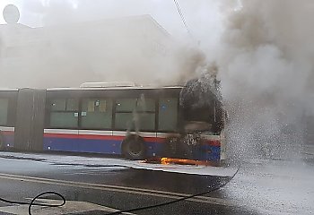 Pożar autobusu przy ul. Pięknej [Z OSTATNIEJ CHWILI]