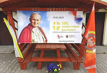 Udekorowali swoje domy z okazji setnej rocznicy urodzin Jana Pawła II [GALERIA]