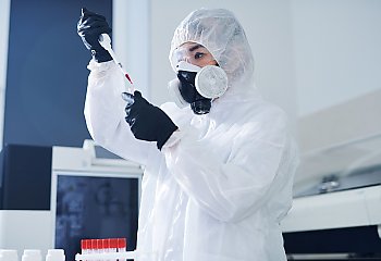 Grant dla naukowców wracających do Polski by walczyć z pandemią