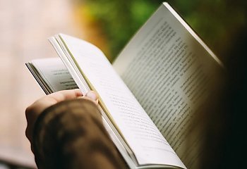 Polacy czytają coraz więcej. Biblioteka Narodowa podała nowe dane