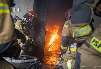 Tragiczny pożar pod Bydgoszczą. Zwłoki kobiety znaleziono w zgliszczach