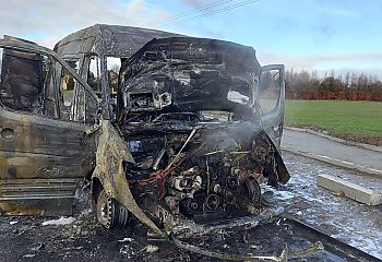 Pożar samochodu dostawczego w Niemczu 