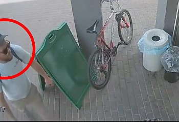 Poszukiwany w związku z kradzieżą roweru na ul. Fordońskiej. Rozpoznajesz tego mężczyznę? [WIDEO]