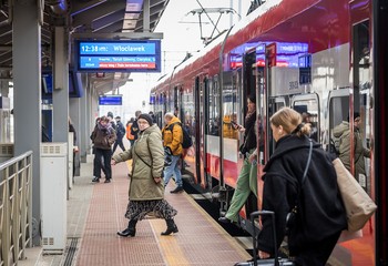 Specjalne pociągi na Wszystkich Świętych w regionie kujawsko-pomorskim