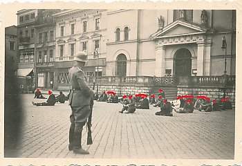 Zdjęcia z egzekucji w Bydgoszczy na aukcji internetowej