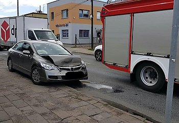 Zderzenie trzech samochodów na ulicy Inowrocławskiej [ZDJĘCIA]