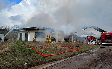Pożar domu jednorodzinnego w Łochowie. Ruszyła zbiórka pieniędzy [ZDJĘCIA]