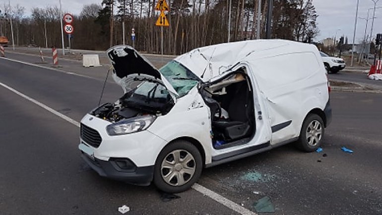Wypadek przy skrzyżowaniu ulicy Grunwaldzkiej z Filtrową [ZDJĘCIA]