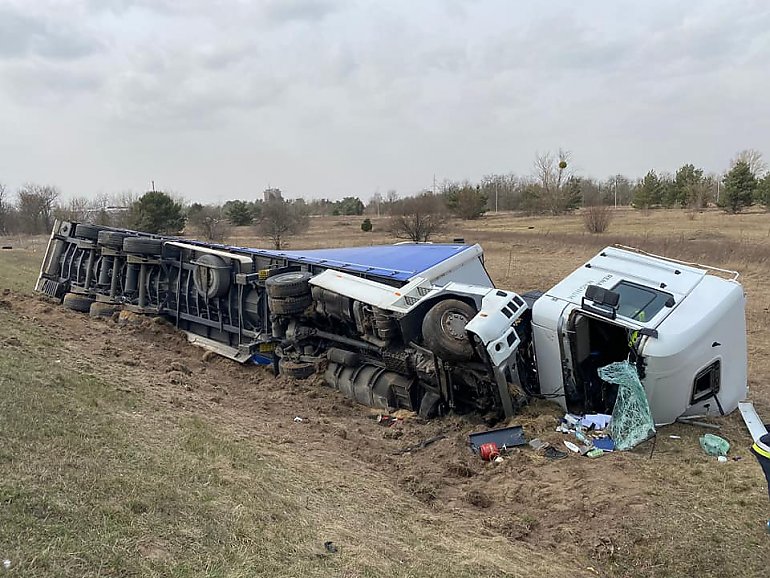 Trzy samochody ciężarowe uczestniczyły w wypadku na S10