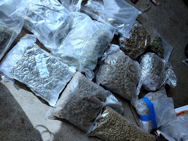 Miał ponad 14 kg narkotyków w garażu na Wyżynach! 22-letni bydgoszczanin trafił do aresztu
