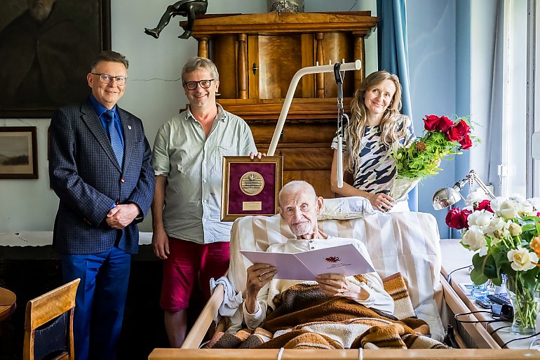 Jan Tadeusz Tylżanowski skończył sto lat.  Został uhonorowany Medalem Unitas Durat