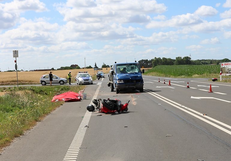 Po tragedii na obwodnicy Mogilna: Kierowca motoroweru miał wymusić pierwszeństwo
