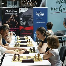 Galeria - Pierwsze Rodzinne Mistrzostwa Galerii Pomorskiej w grze w szachy/fot. Edukacja przez szachy