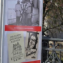 Galeria - 38. rocznica wydarzeń Bydgoskiego Marca 1981/wystawa „Marzec, w którym świat wstrzymał oddech”/fot. bw  
