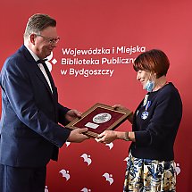 Galeria - Pożegnanie odchodzącej na emeryturę dyrektor WiMBP w Bydgoszczy Ewy Stelmachowskiej, 27 lipca 2020 r./fot. Anna Kopeć