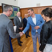 Galeria - Pieniądze na wiejskie drogi. Spotkanie z beneficjentami (2 lipca)/fot. Mikołaj Kuras dla UMWKP