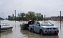 Policjanci z naszego regionu pomagają na terenach zalanych [WIDEO]