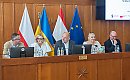 Miliony popłynęły do regionu! Będą nowe domy opieki, sprzęt do szpitala i inwestycje w ekologię