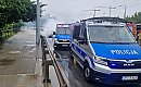 Płonące auto na Moście Pomorskim! Policjanci zareagowali błyskawicznie