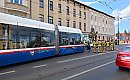 Tramwaj wypadł z torów, choć ostrzegano wcześniej. Dlaczego torowisko na Gdańskiej wciąż czeka na remont?