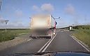 Szokujący manewr ciężarówki w powiecie nakielskim. Kierowca mógł doprowadzić do tragedii