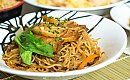 Szybki obiad w azjatyckim stylu - jak urozmaicić menu, gdy brakuje Ci czasu na gotowanie?