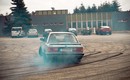 Brawurowy drift w Mogilnie. Policja interweniuje na rondzie!
