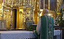 [NIEDZIELA Z TYGODNIKIEM] Czy Sobór kazał księdzu odwrócić się twarzą do ludzi?