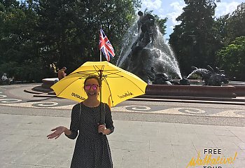 Po Bydgoszczy oprowadzą z żółtą parasolką [ROZMOWA]
