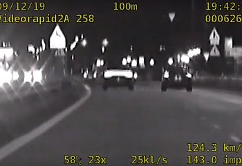 Czterej piraci gnali na al. Jana Pawła II [WIDEO]