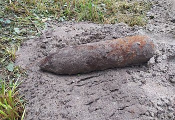 Znalezisko z czasów II wojny. W regionie odkopano pocisk artyleryjski