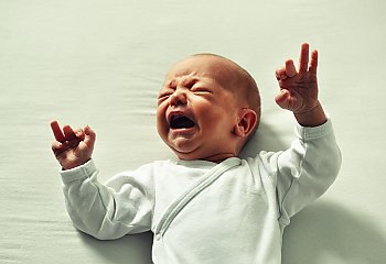 HORROR! Kobieta  trzymała niemowlę w szafie! Wstrząsające fakty