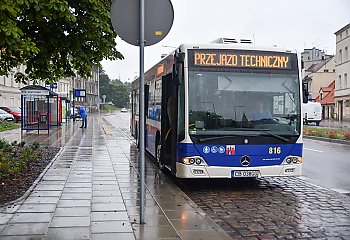 Podwójne kursy na trzech liniach. Pierwsze rozwiązania związane z restrykcjami