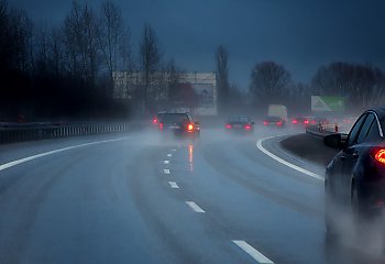 Ciemno, szaro, ponuro i ślisko [POGODA]