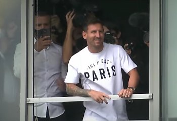 Koniec spekulacji. Leo Messi wylądował w Paryżu