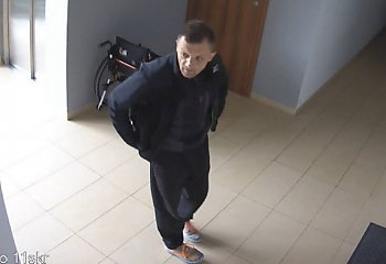 Ten mężczyzna odpowiada za kradzieże na ul. Kcyńskiej. Policja prosi o pomoc w rozpoznaniu