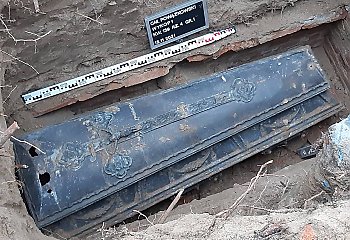 Trwają prace ekshumacyjne w grobie Marszałka Edwarda Śmigłego-Rydza