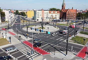 Rok od rozbudowy ul. Kujawskiej. Drogowcy chwalą, kierowcy się skarżą