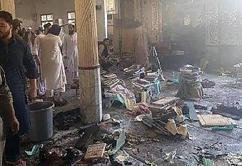 Zamachowiec samobójca wbiegł do meczetu w Pakistanie. Zginęło 56 osób, ok 200 rannych