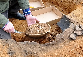 Odkryli pochówek sprzed ok. dwóch tysięcy lat! Znalezisko na budowie w Kozielcu