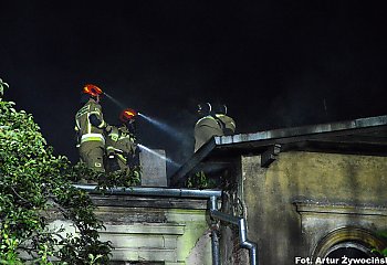 Nocny pożar na Jagiellońskiej. To już kolejny na tej ulicy w ostatnich dniach