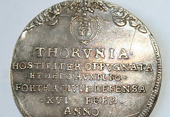 Z Muzeum Okręgowego w  Toruniu znikło ponad 300 drogocennych monet. Kustosz i paser złapani