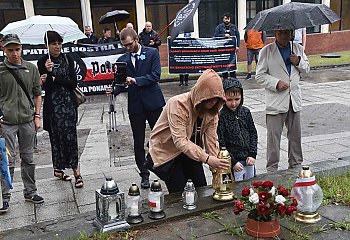 Minęło 79. lat od krwawej niedzieli. Uczczono pamięć ofiar Rzezi Wołyńskiej [ZDJĘCIA]