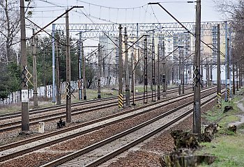 Uszkodzenie sieci trakcyjnej! Zmiany w kursowaniu pociągów między Maksymilianowem a Bydgoszczą Główną [AKTUALIZACJA]