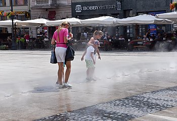 Upał mocno daje się we znaki! Miasto zamawia kolejne kurtyny wodne