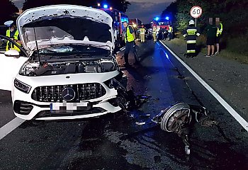 Zderzenie trzech samochodów na drodze krajowej nr 10 w Pawłówku. Jedna osoba poszkodowana