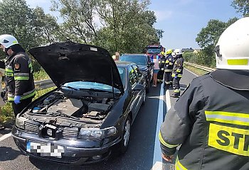 Cztery samochody zderzyły się na drodze krajowej nr 25 w Buszkowie