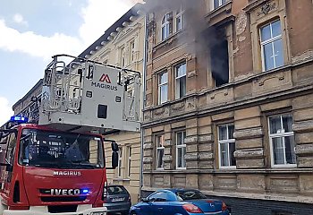 Pożar kamienicy przy ul. Zduny w Bydgoszczy [ZDJĘCIA]