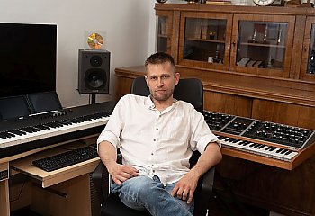 Bydgoski kompozytor Tomasz Pauszek oddał hołd Stanisławowi Lemowi